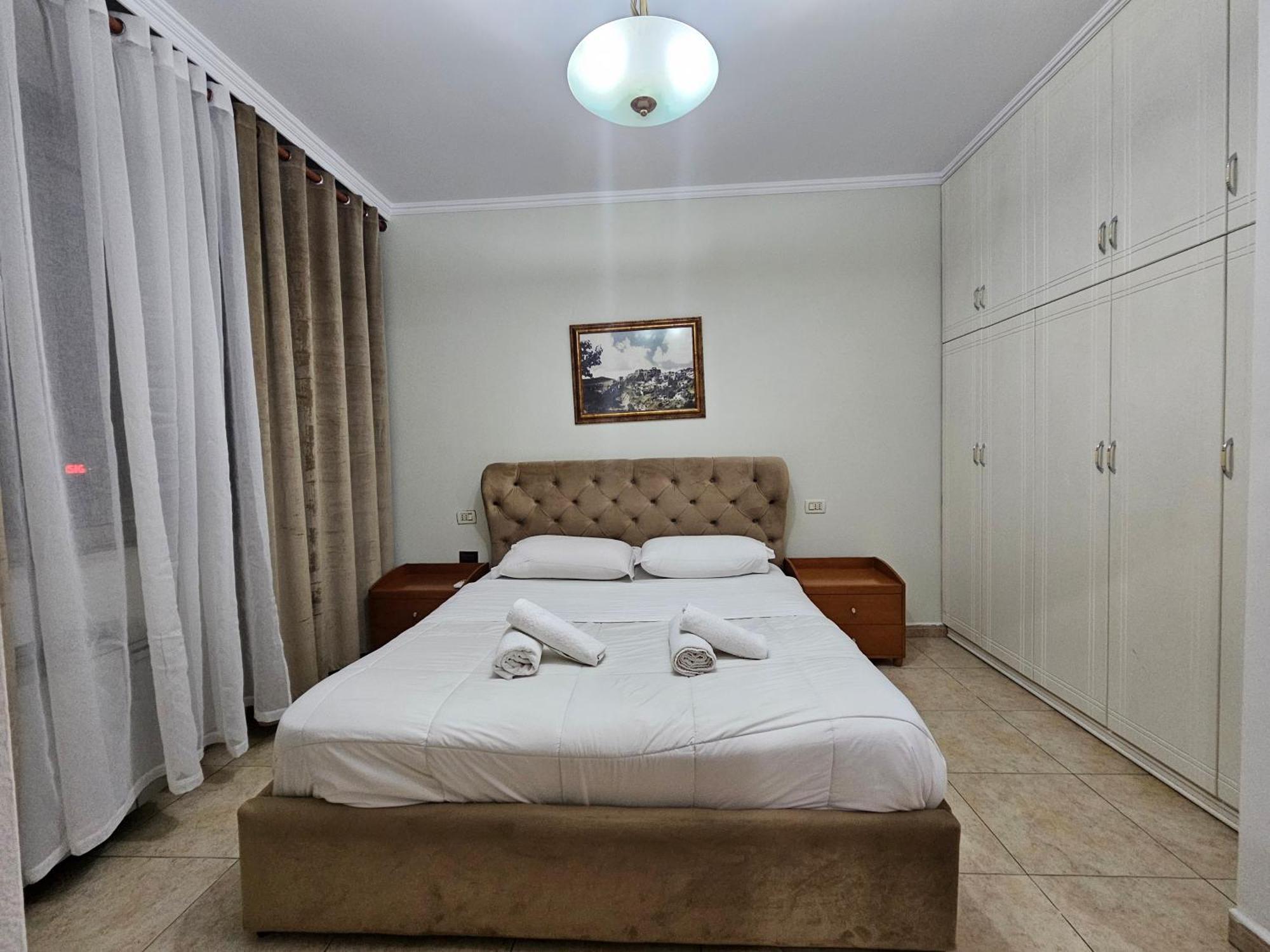 Skanderbeg Square Explorer Appartement Tirana
